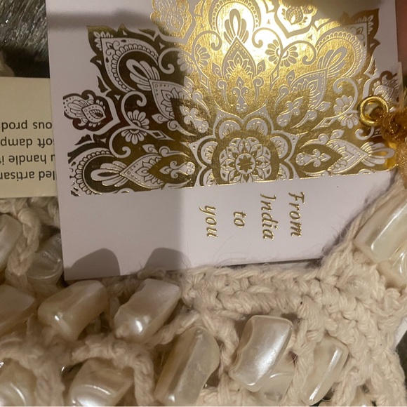 NWT Mother Of Pearl Beaded Crochet Tote Bag in Cream - Picture 3 of 5